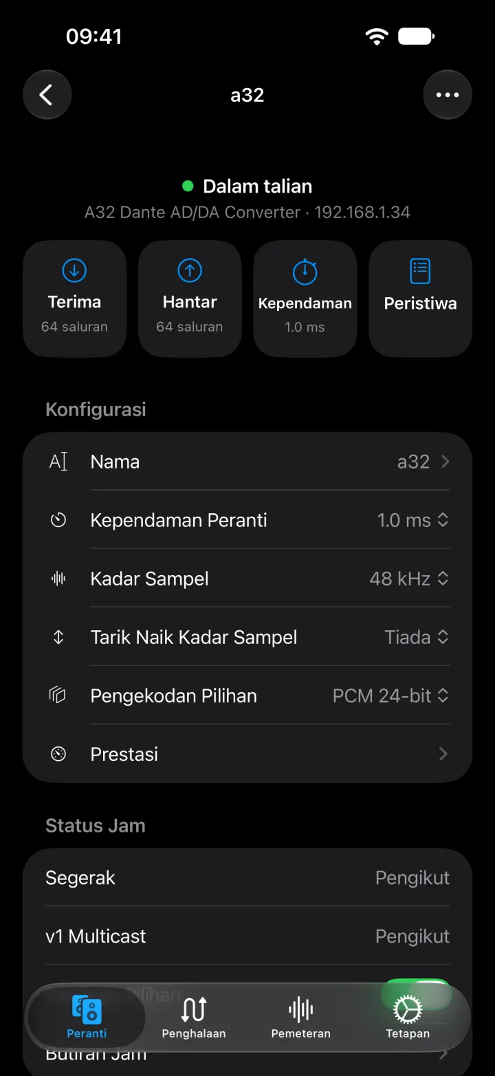Halaman peranti A32 pada iPhone dengan pintasan terima, hantar, kependaman dan peristiwa, serta nama, kependaman, kadar sampel, pengekodan dan status jamnya.