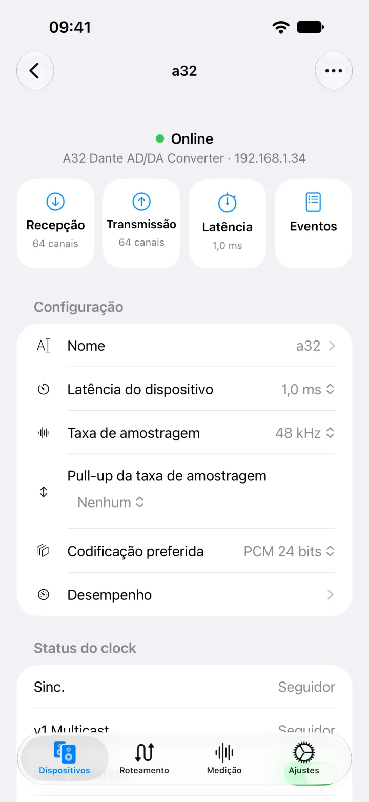 A página do dispositivo A32 no iPhone com atalhos para recepção, transmissão, latência e eventos, e o nome, a latência, a taxa de amostragem, a codificação e o status do clock dele.