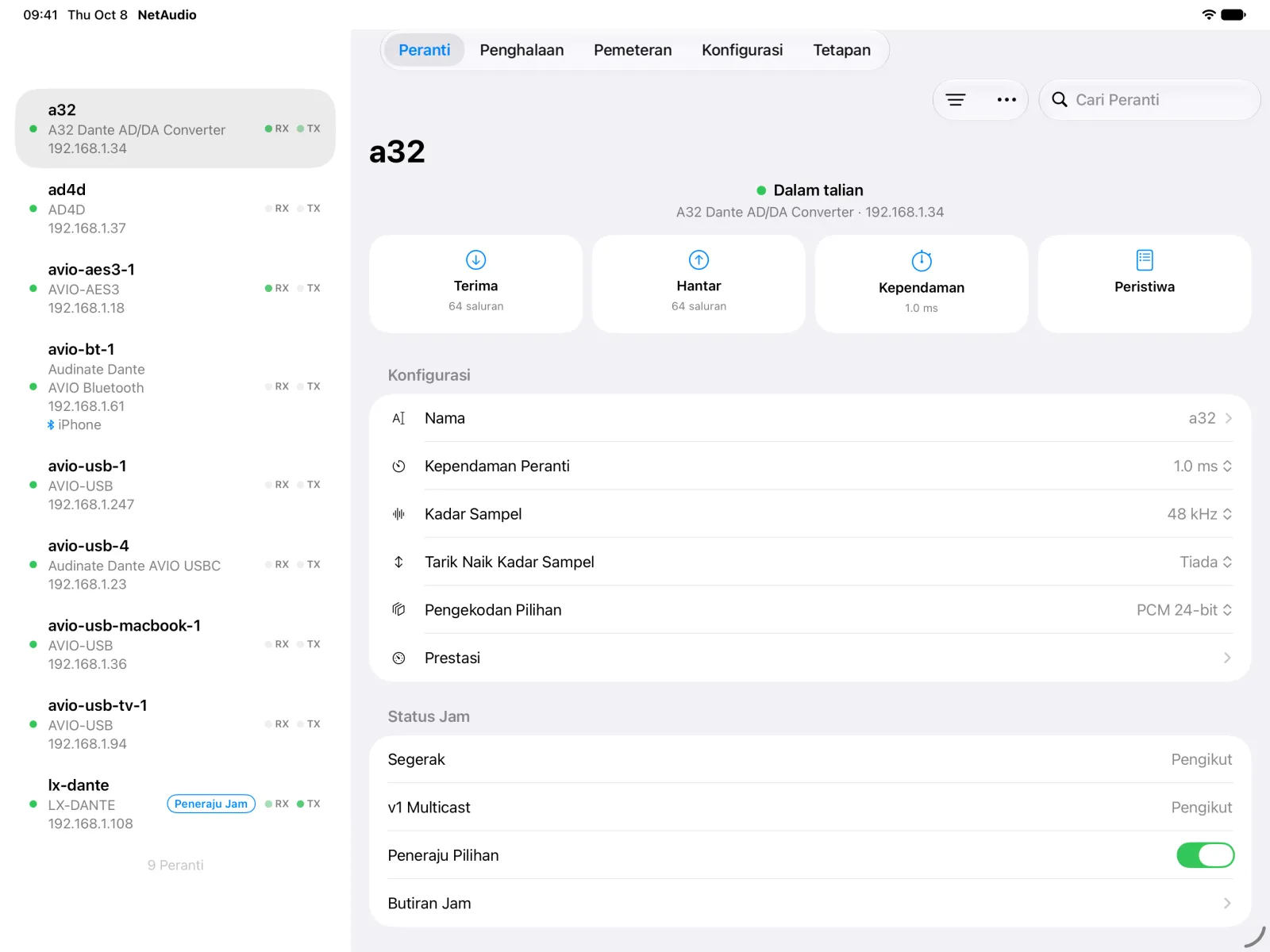 Halaman peranti A32 pada iPad dengan jubin terima, hantar, kependaman dan peristiwa, serta konfigurasi dan status jamnya.