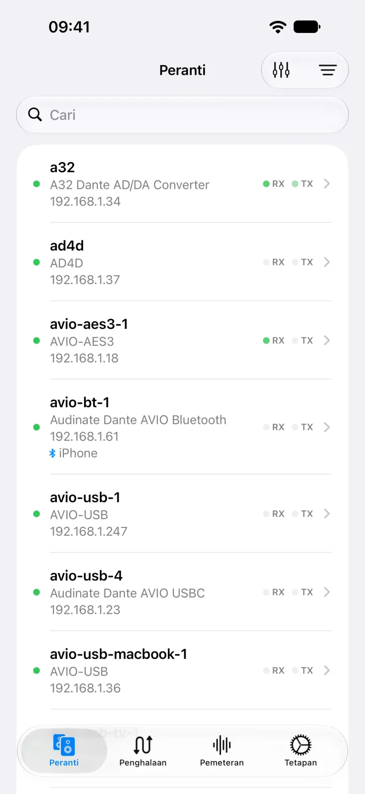 NetAudio pada iPhone menyenaraikan peranti Dante, termasuk Ferrofish A32 dan Shure AD4D, setiap satu dengan model dan alamatnya.
