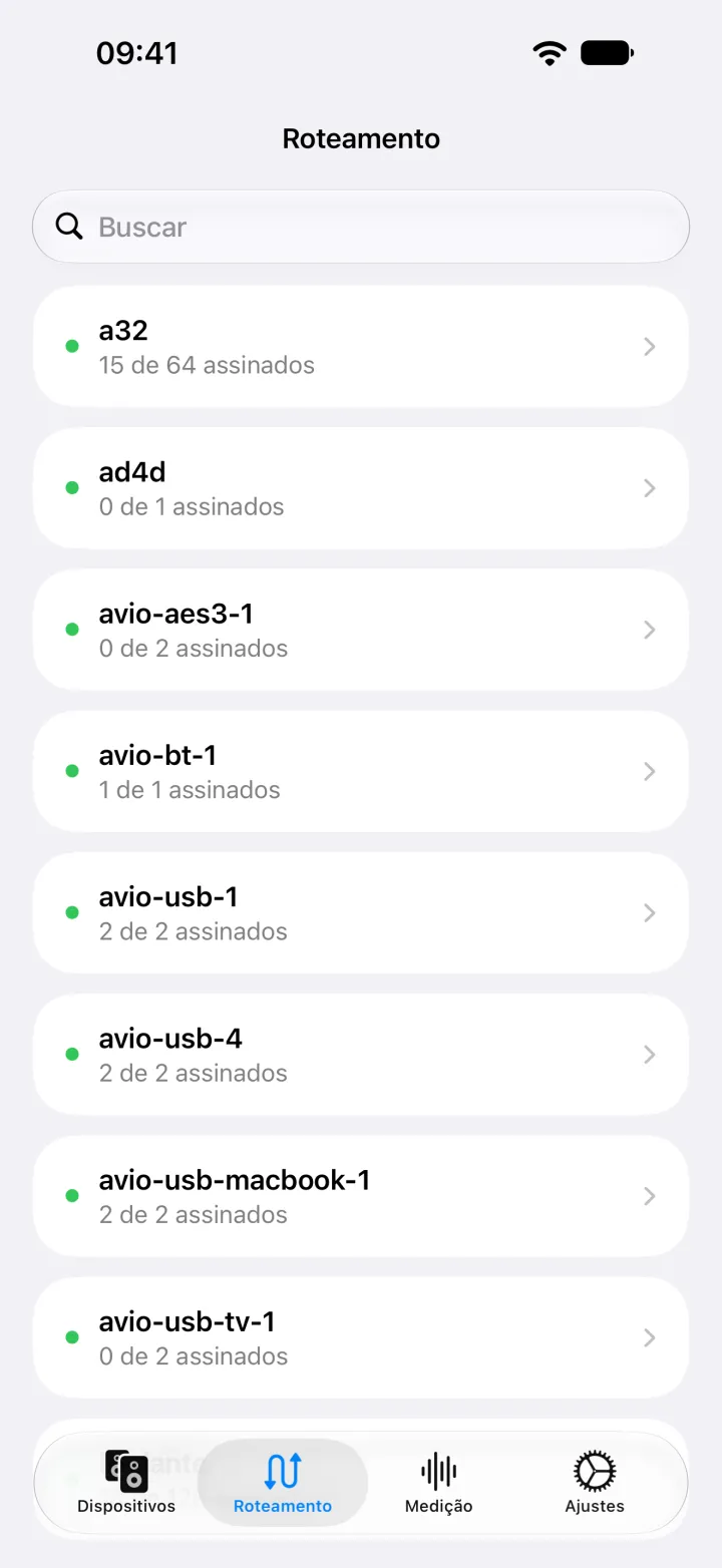 A tela de roteamento no iPhone, que lista cada dispositivo e quantos dos canais de recepção dele estão assinados.